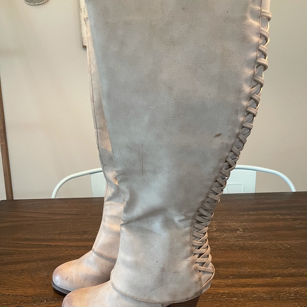 Wide Calf Lattice Boots